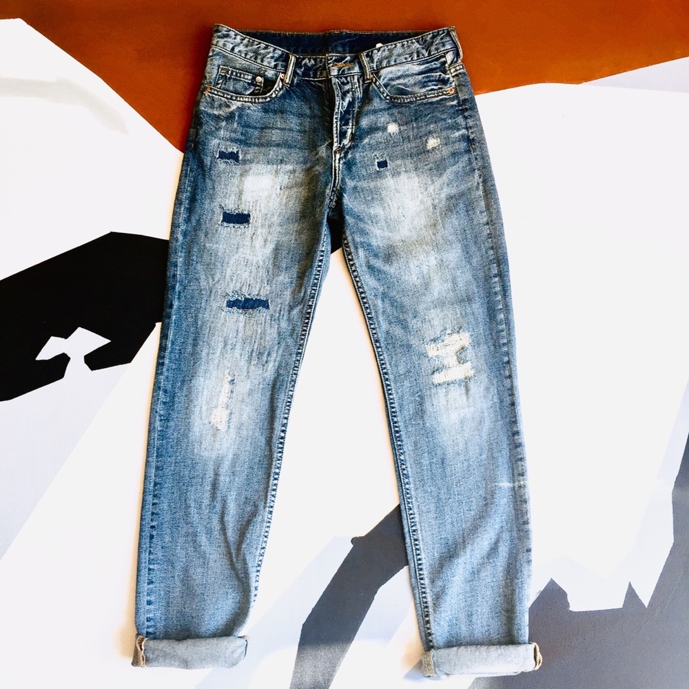 👖H&M Boyfriend Soft Low Rise Distressed Denim